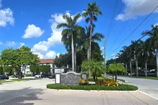 7854 Catalina Cir, Tamarac, FL 33321 - Photo 3