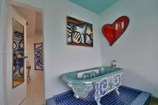 7801 NE 4th Ct, Miami, FL 33138 - Photo 13