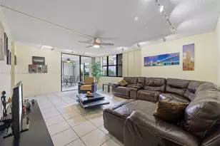 20401 NE 30th Ave, Aventura, FL 33180 - Photo 3