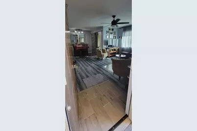 13285 Arbor Pointe Cir, Tampa, FL 33617 - Photo 3