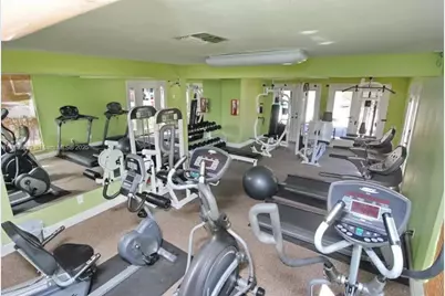 13285 Arbor Pointe Cir, Tampa, FL 33617 - Photo 29