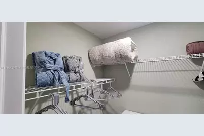 13285 Arbor Pointe Cir, Tampa, FL 33617 - Photo 17