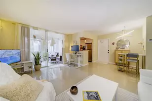 1040 SE 4th Ave, Deerfield Beach, FL 33441 - Photo 9