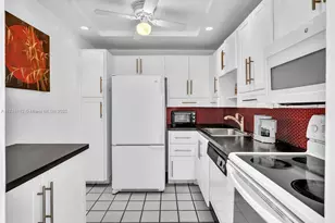3625 N Country Club Dr, Aventura, FL 33180 - Photo 25
