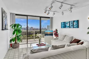 3625 N Country Club Dr, Aventura, FL 33180 - Photo 11