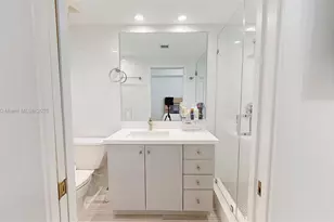 19667 Turnberry Way, Aventura, FL 33180 - Photo 35