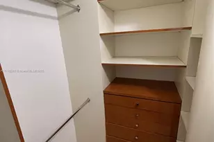 1717 N Bayshore Dr, Miami, FL 33132 - Photo 27