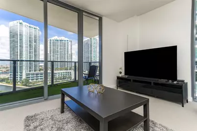 31 SE 6th St #1902, Miami, FL 33131 - Photo 3