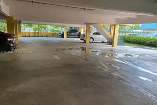 [Address not provided], North Miami, FL 33181 - Photo 23