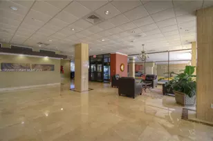 400 Kings Point Dr, Sunny Isles Beach, FL 33160 - Photo 17