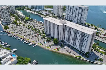 400 Kings Point Dr #106, Sunny Isles Beach, FL 33160 - Photo 11