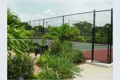 7630 Westwood Dr #305, Tamarac, FL 33321 - Photo 9