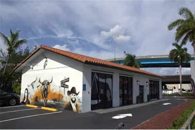 7701 NW 103rd St, Hialeah Gardens, FL 33016 - Photo 13