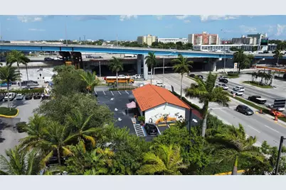 7701 NW 103rd St, Hialeah Gardens, FL 33016 - Photo 1