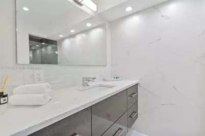 201 Atlantic Ave, Sunny Isles Beach, FL 33160 - Photo 21