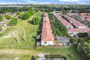 1007 NE 208th St, Miami, FL 33179 - Photo 21