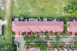 1007 NE 208th St, Miami, FL 33179 - Photo 11