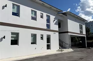 210 SE 10th St, Hallandale Beach, FL 33009 - Photo 27