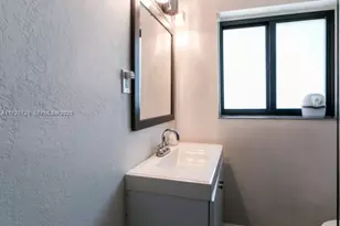 9555 NW 2nd Ave, Miami Shores, FL 33150 - Photo 27