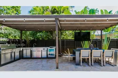 9555 NW 2nd Ave, Miami Shores, FL 33150 - Photo 9