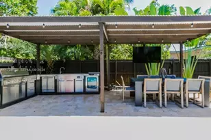 9555 NW 2nd Ave, Miami Shores, FL 33150 - Photo 9