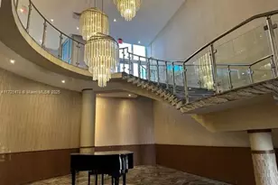 5401 Collins Ave, Miami Beach, FL 33140 - Photo 11