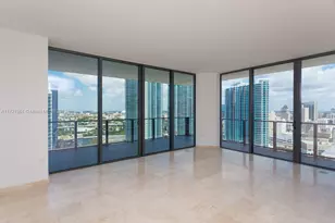 68 SE 6th St, Miami, FL 33131 - Photo 5