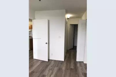 2701 Riverside Dr #515-B, Coral Springs, FL 33065 - Photo 9