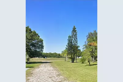 817 Trident Ct, Sebring, FL 33876 - Photo 3