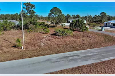 733 Bumby St E, Lehigh Acres, FL 33974 - Photo 1