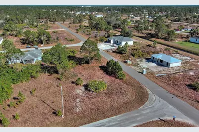 733 Bumby St E, Lehigh Acres, FL 33974 - Photo 7