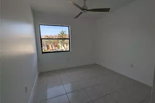 10245 NW 9th Street Circle, Miami, FL 33172 - Photo 9