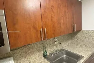 301 NW 177th St, Miami Gardens, FL 33169 - Photo 3