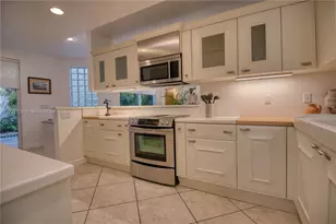 2200 Lincoln Ave, Miami, FL 33133 - Photo 9