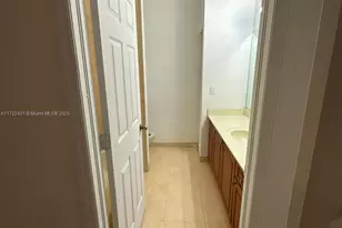 2589 NE 4th St, Homestead, FL 33033 - Photo 11