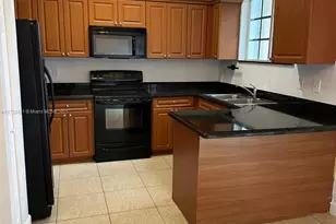 2589 NE 4th St, Homestead, FL 33033 - Photo 1