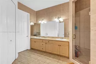 8135 NW 164th Terrace, Miami Lakes, FL 33016 - Photo 27