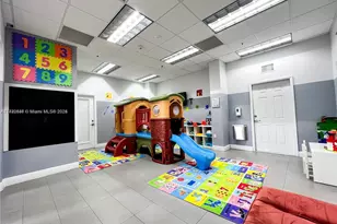 1200 Brickell Bay Dr, Miami, FL 33131 - Photo 5