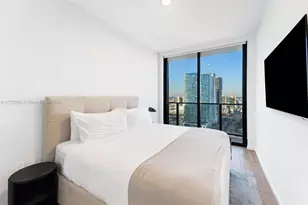 398 NE 5th St, Miami, FL 33132 - Photo 13