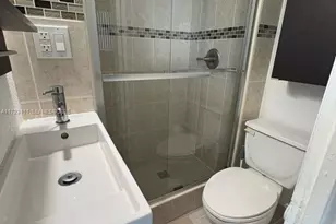 4001 S Ocean Dr, Hollywood, FL 33019 - Photo 25