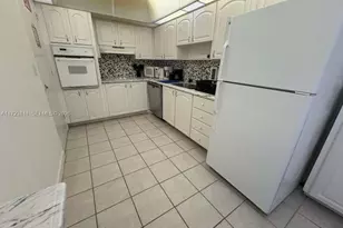 4001 S Ocean Dr, Hollywood, FL 33019 - Photo 29