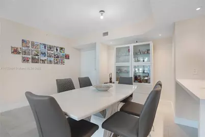 1155 Brickell Bay Dr #704, Miami, FL 33131 - Photo 15