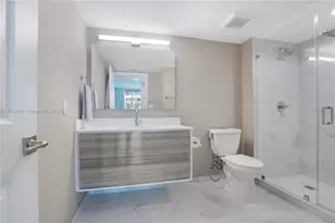 1155 Brickell Bay Dr, Miami, FL 33131 - Photo 29