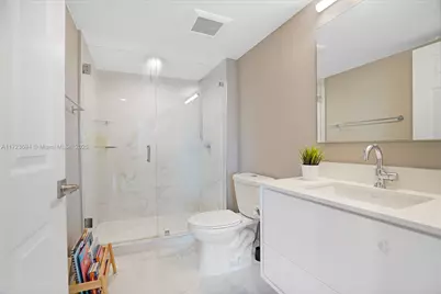 1155 Brickell Bay Dr #704, Miami, FL 33131 - Photo 37