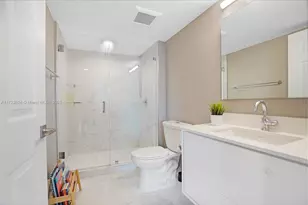 1155 Brickell Bay Dr, Miami, FL 33131 - Photo 37