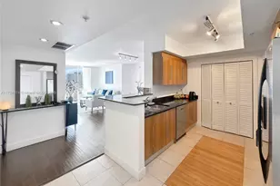 335 S Biscayne Blvd, Miami, FL 33131 - Photo 7