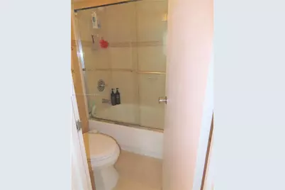 5701 Collins Ave #1011, Miami Beach, FL 33140 - Photo 17