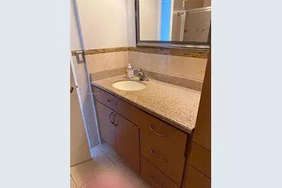 5701 Collins Ave #1011, Miami Beach, FL 33140 - Photo 9