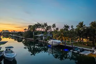 2104 NE 124th St, North Miami, FL 33181 - Photo 1