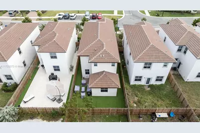 2357 NW 130th St, Miami, FL 33167 - Photo 11
